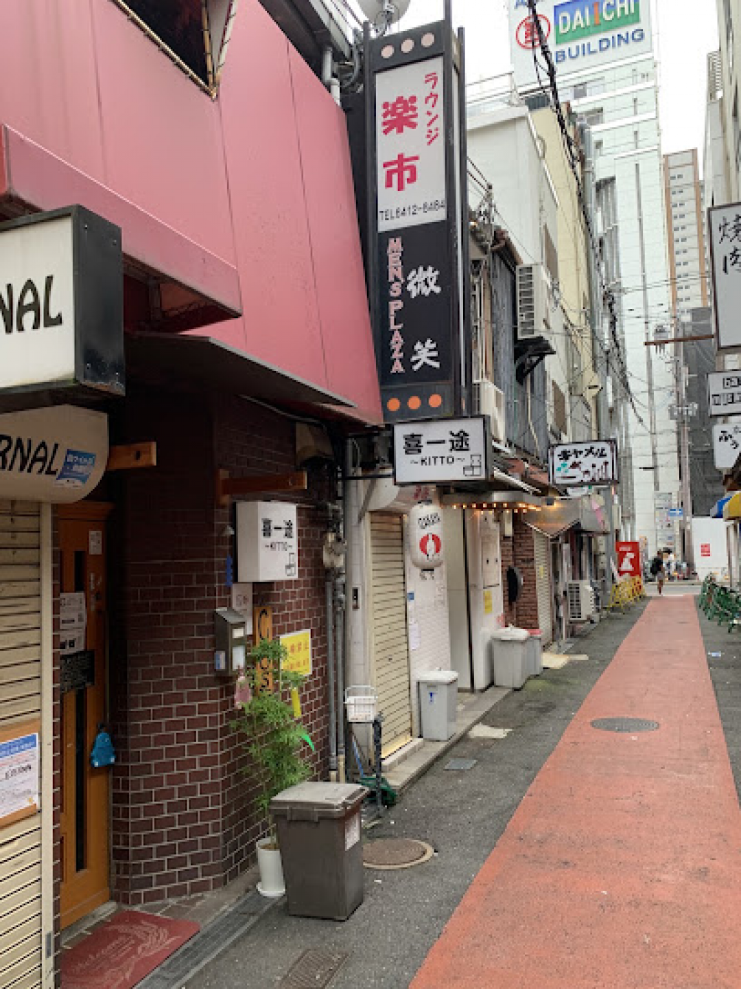 ラウンジ楽市（らくいち）の店舗画像
