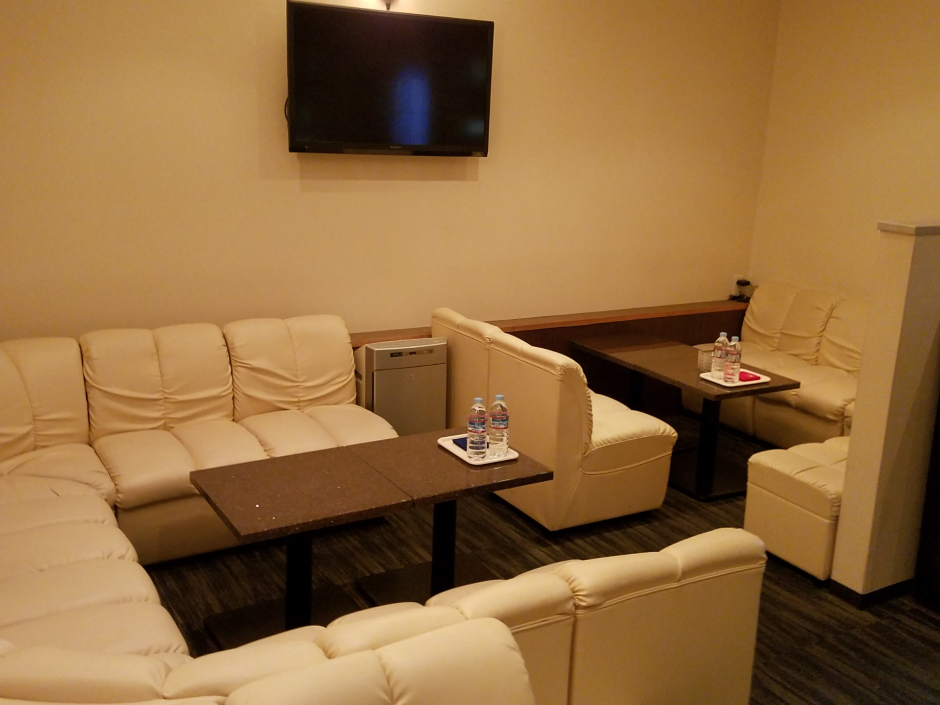 Lounge ルフージュ（REFUGE）の店舗画像