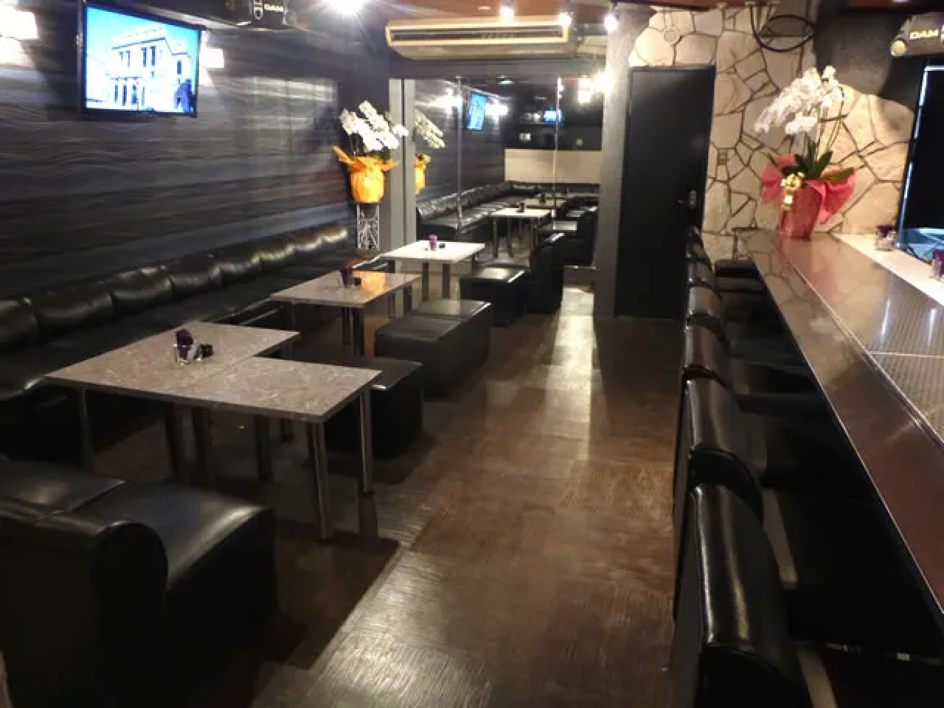 night in muse（ナイトインミューズ）の店舗画像