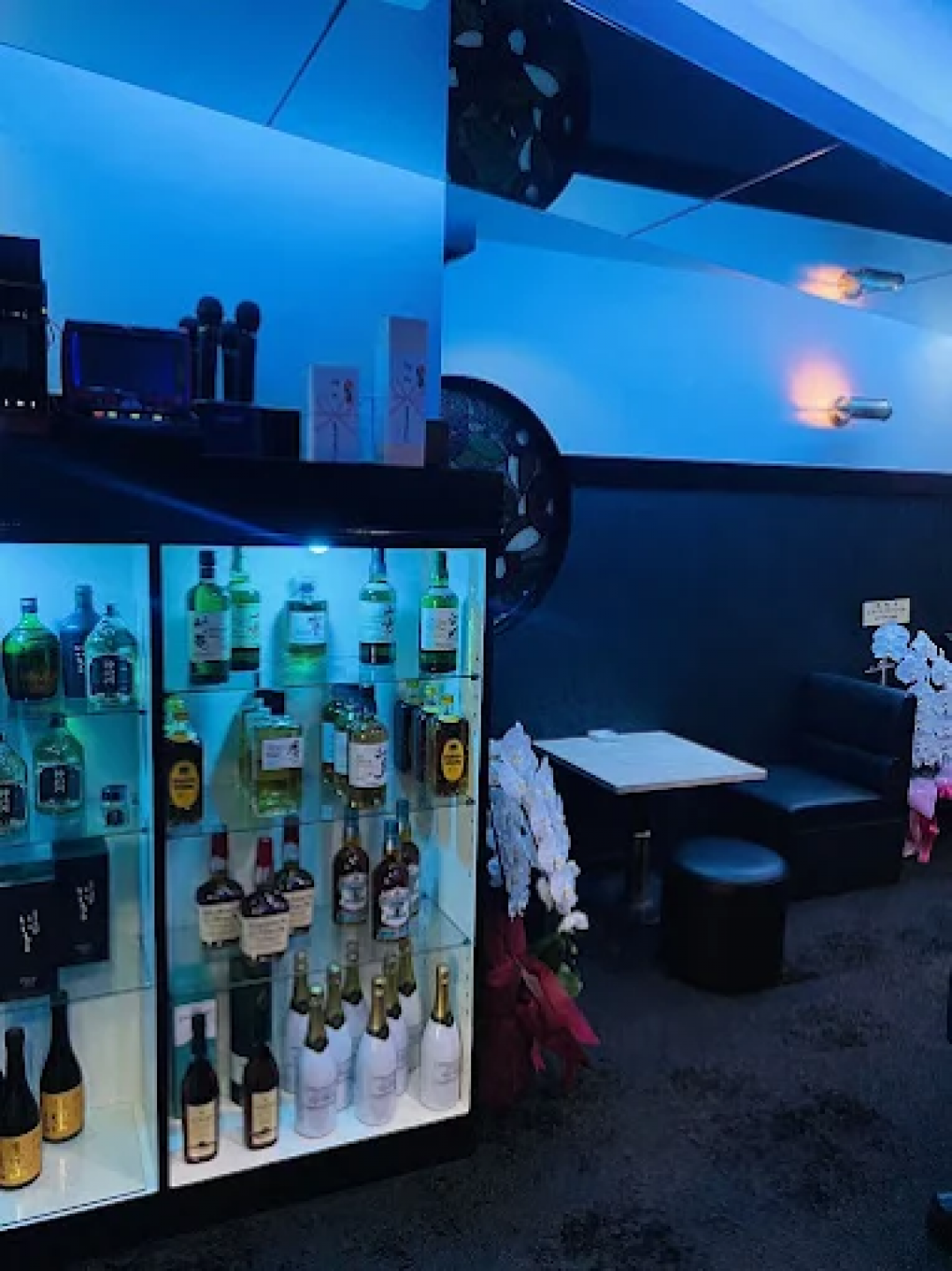 Cross Lounge Re:Base（リ・ベース）の店舗画像